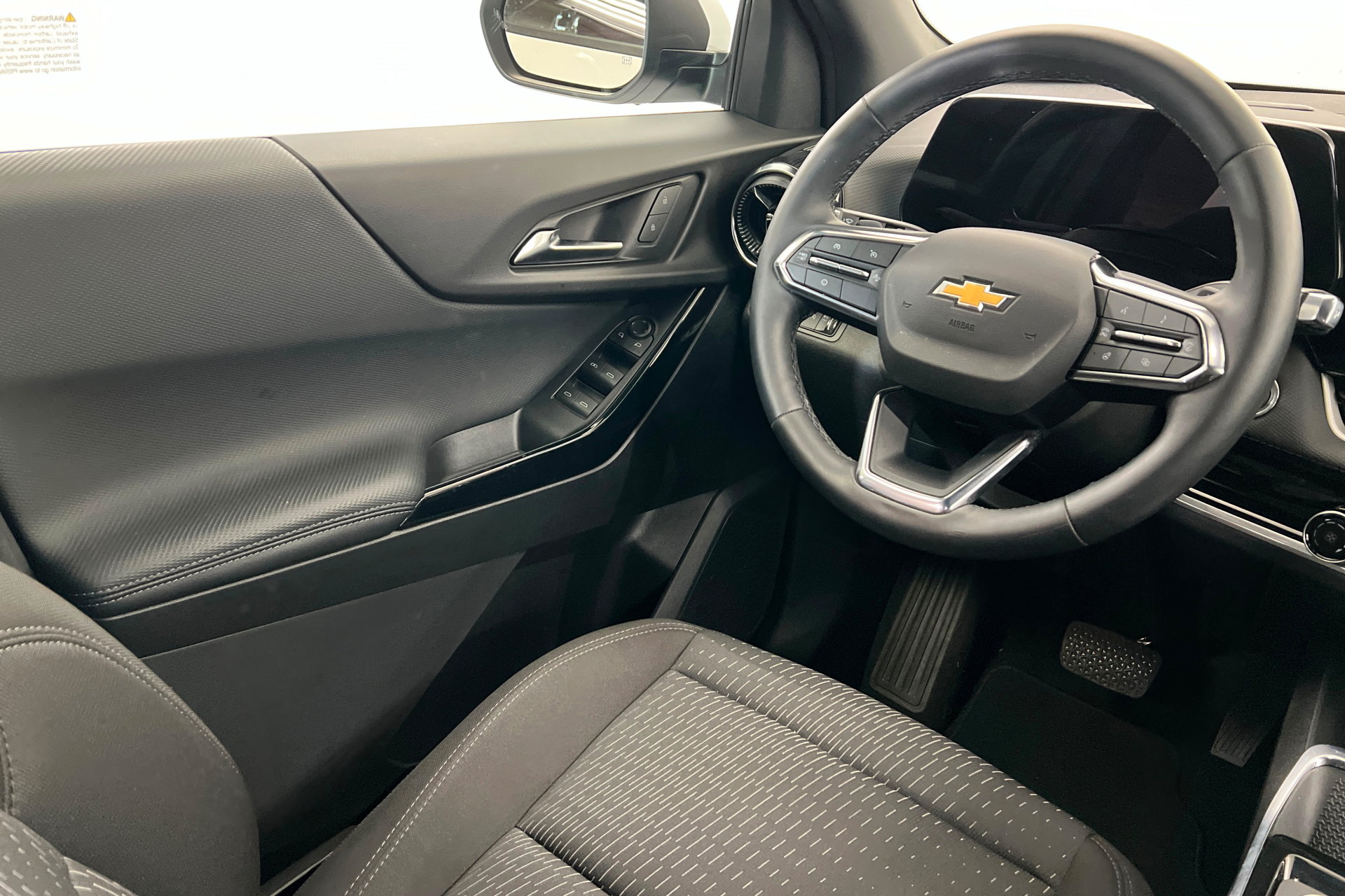 Used 2026 Chevrolet Equinox LT AWD/4WD image 12