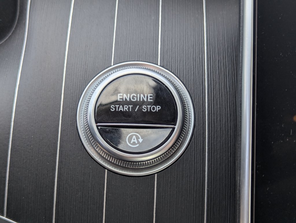 Used 2023 Mercedes-Benz C 300 Sedan image 16