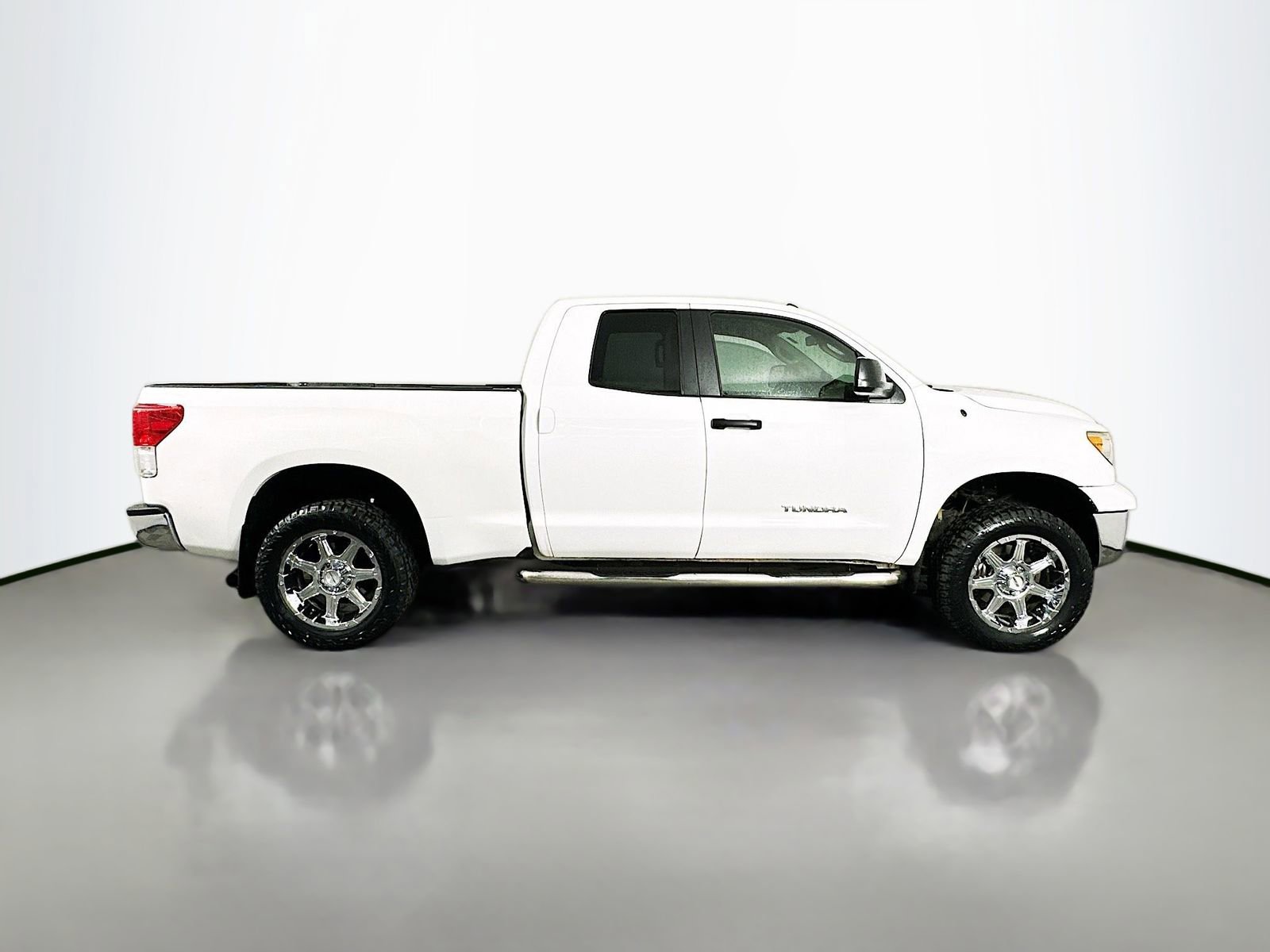 Used 2012 Toyota Tundra 4x4 Double Cab w/ Tow Pkg image 9