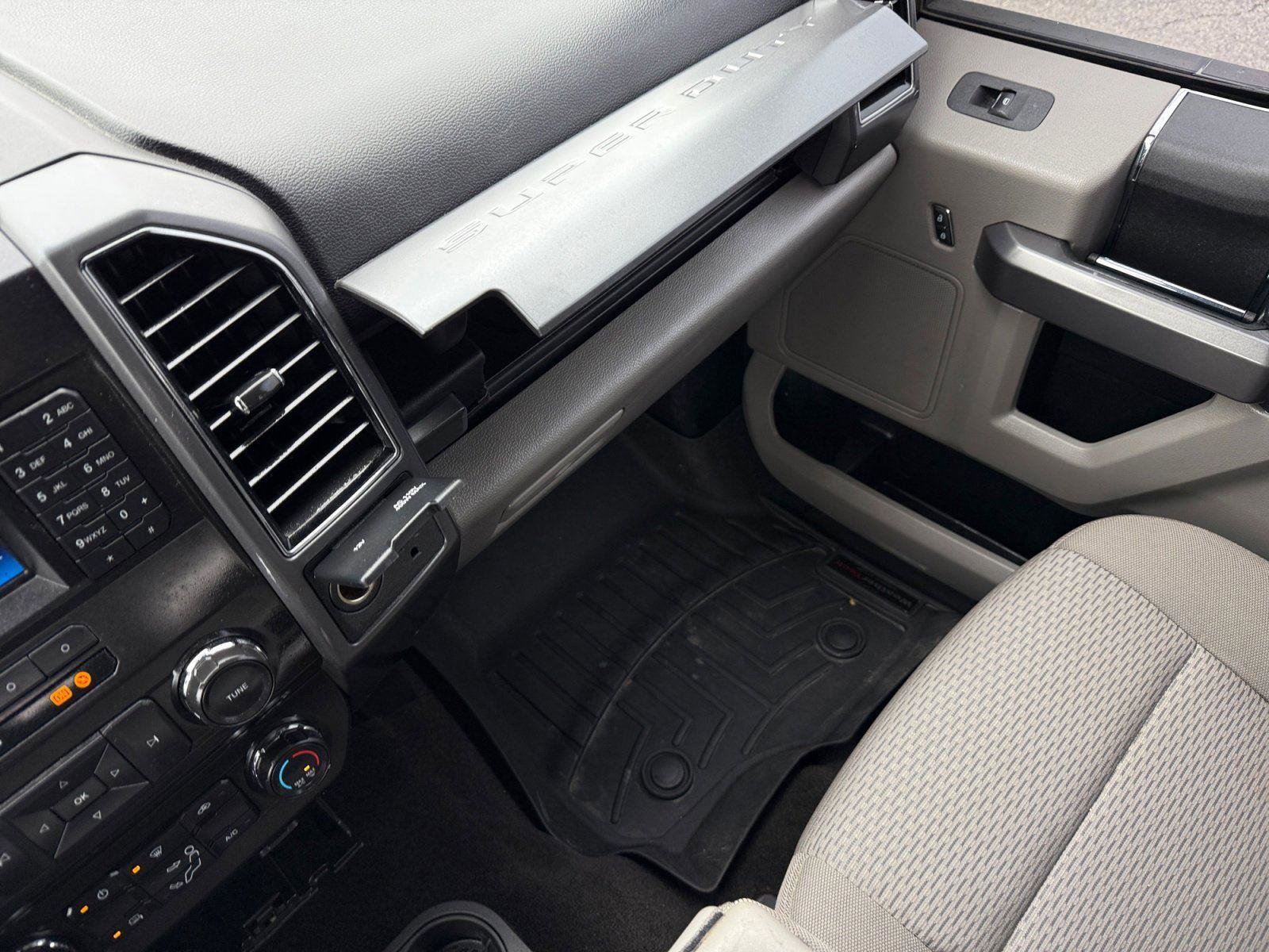 Used 2018 Ford F250 XLT w/ XLT Value Package image 30