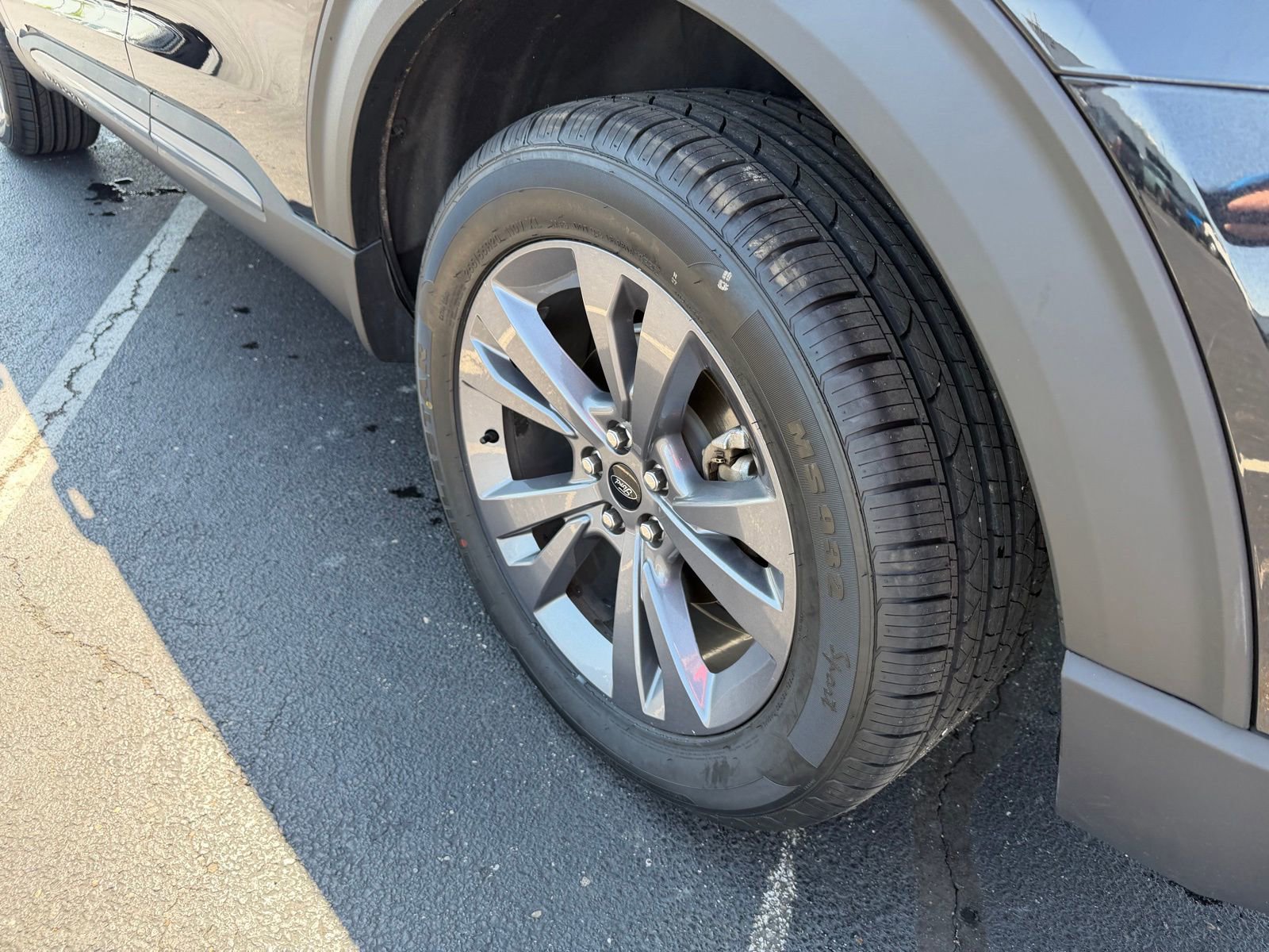 Used 2022 Ford Explorer XLT w/ Equipment Group 202A image 10