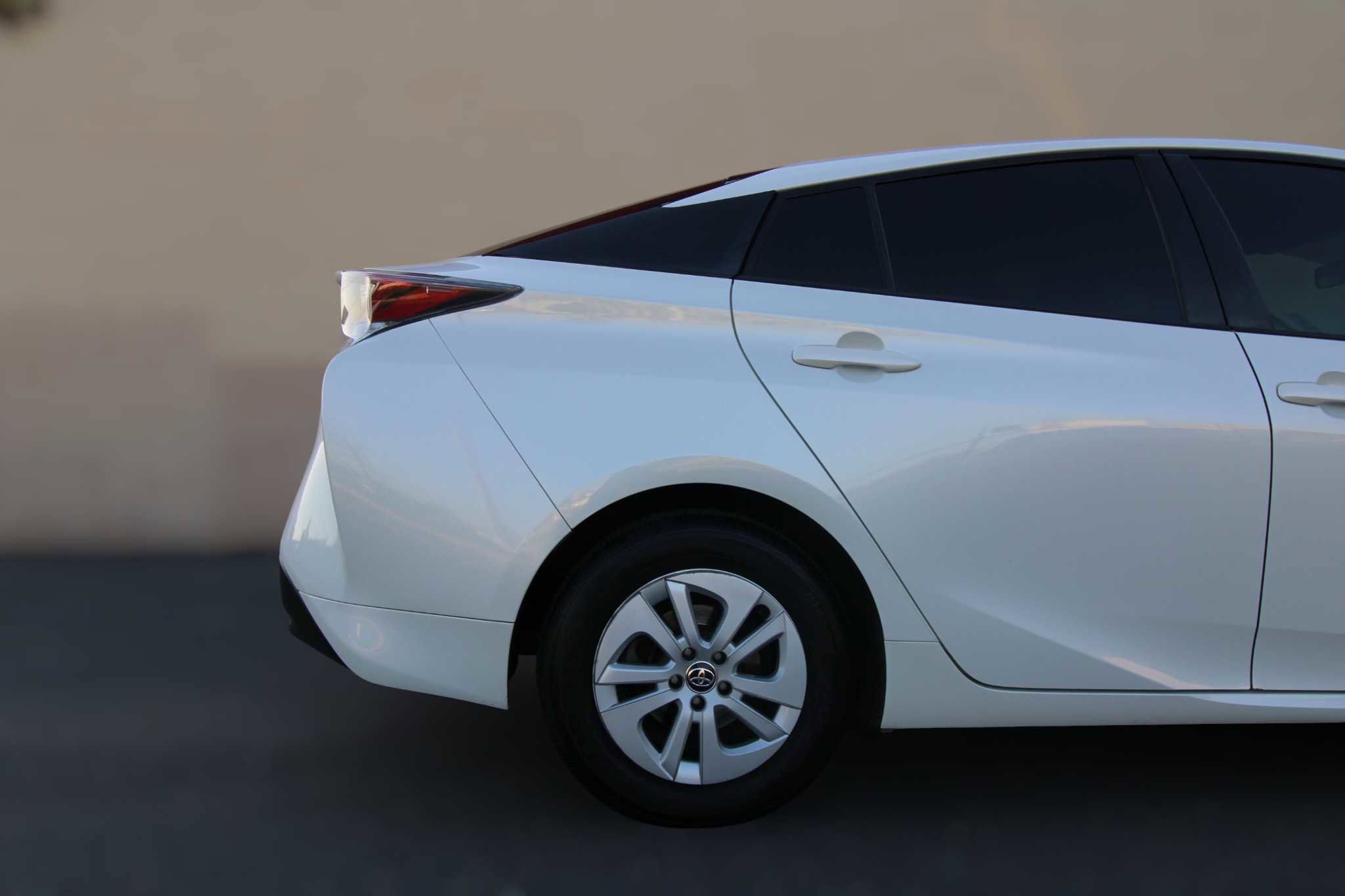 Used 2016 Toyota Prius Two image 8