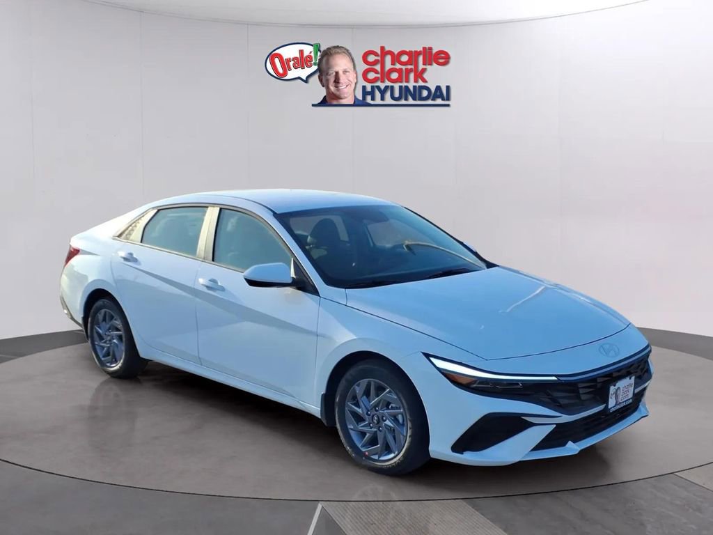 New 2026 Hyundai Elantra Blue image 7