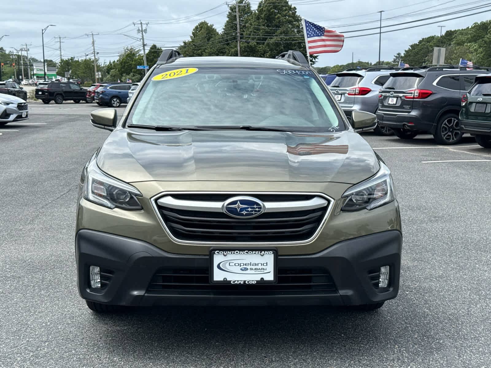 Used 2021 Subaru Outback Premium AWD/4WD image 2