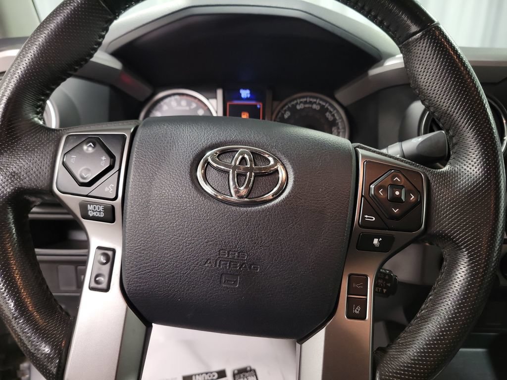 Used 2019 Toyota Tacoma SR5 w/ SR5 Appearance Package (SM) AWD/4WD image 18