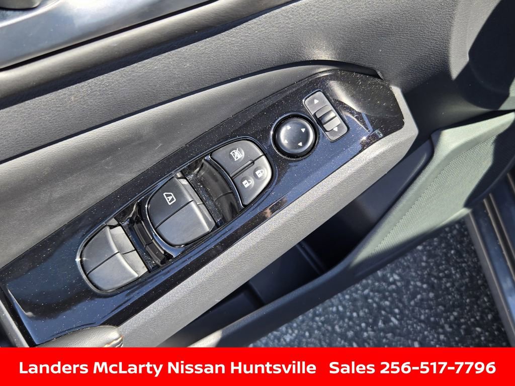 Used 2025 Nissan Altima 2.5 SR w/ SR Premium Package image 22