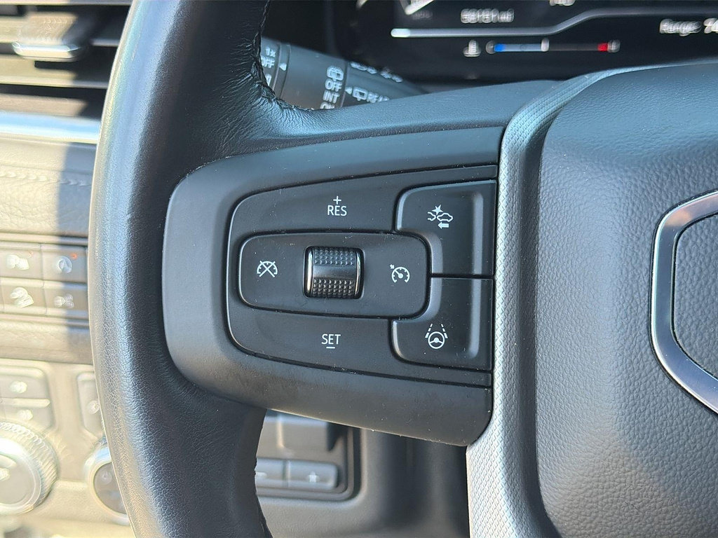 Used 2024 GMC Yukon Denali w/ Advanced Technology Package AWD/4WD image 9