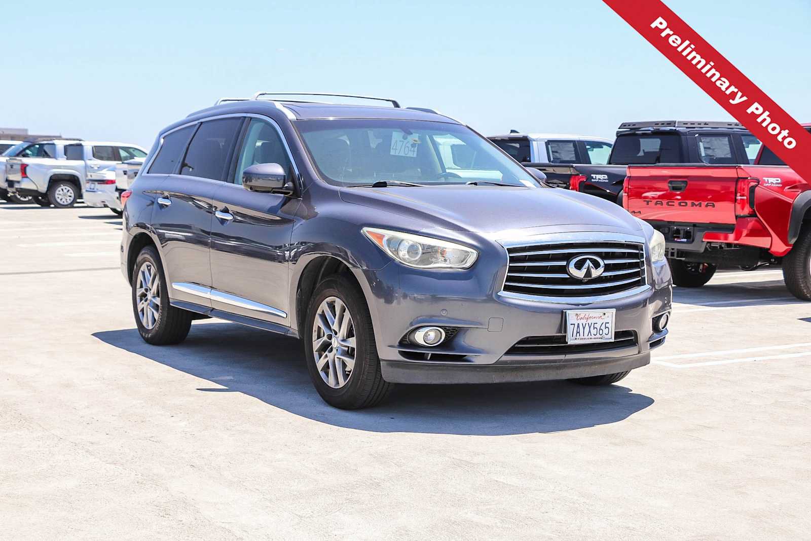 Used 2013 INFINITI JX35 FWD w/ Premium Pkg image 3