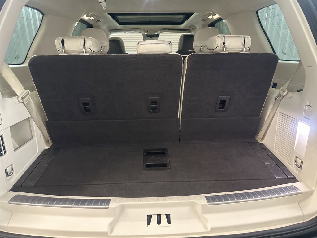 Used 2020 Lincoln Navigator Black Label w/ Cargo Convenience Package image 35