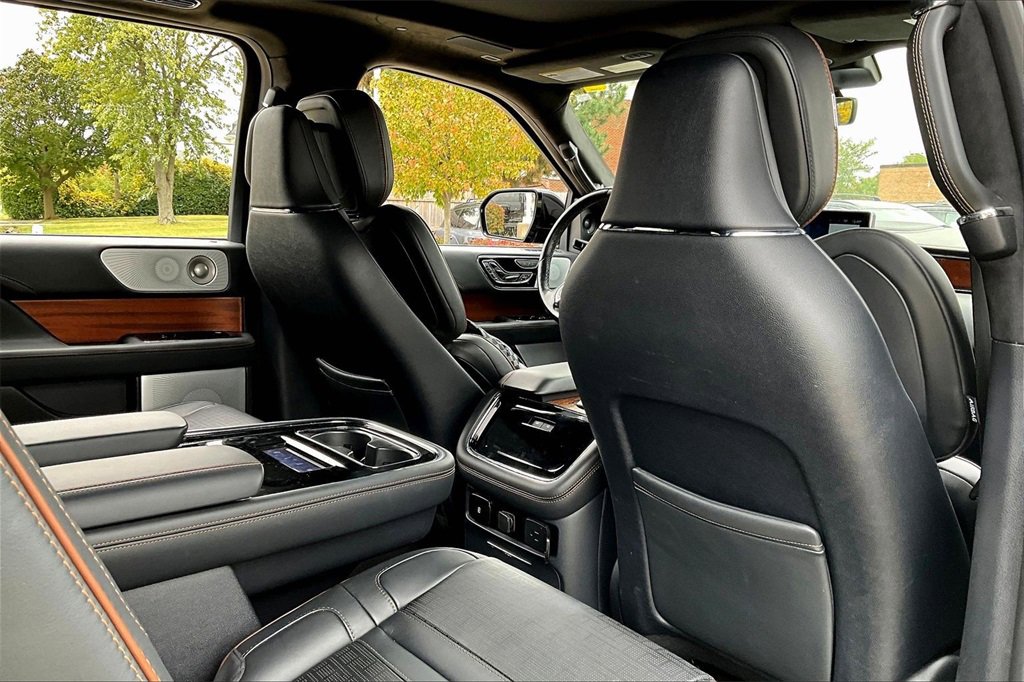Used 2023 Lincoln Navigator Black Label image 29