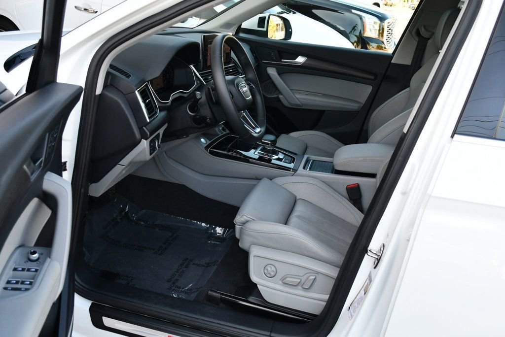 Used 2021 Audi Q5 e Premium Plus w/ Premium Plus Package image 51