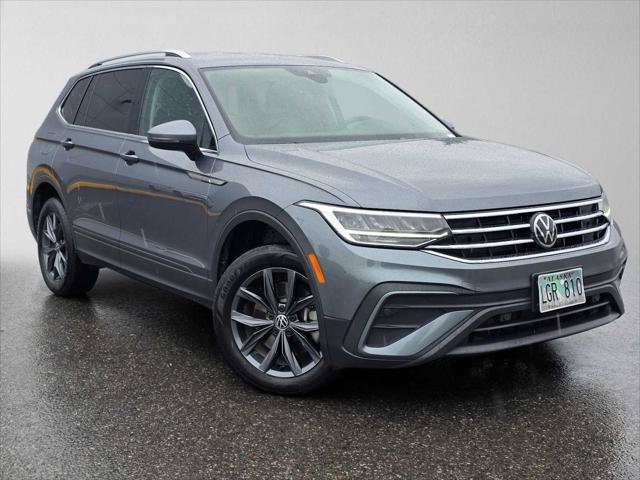 Used 2022 Volkswagen Tiguan SE AWD/4WD image 1