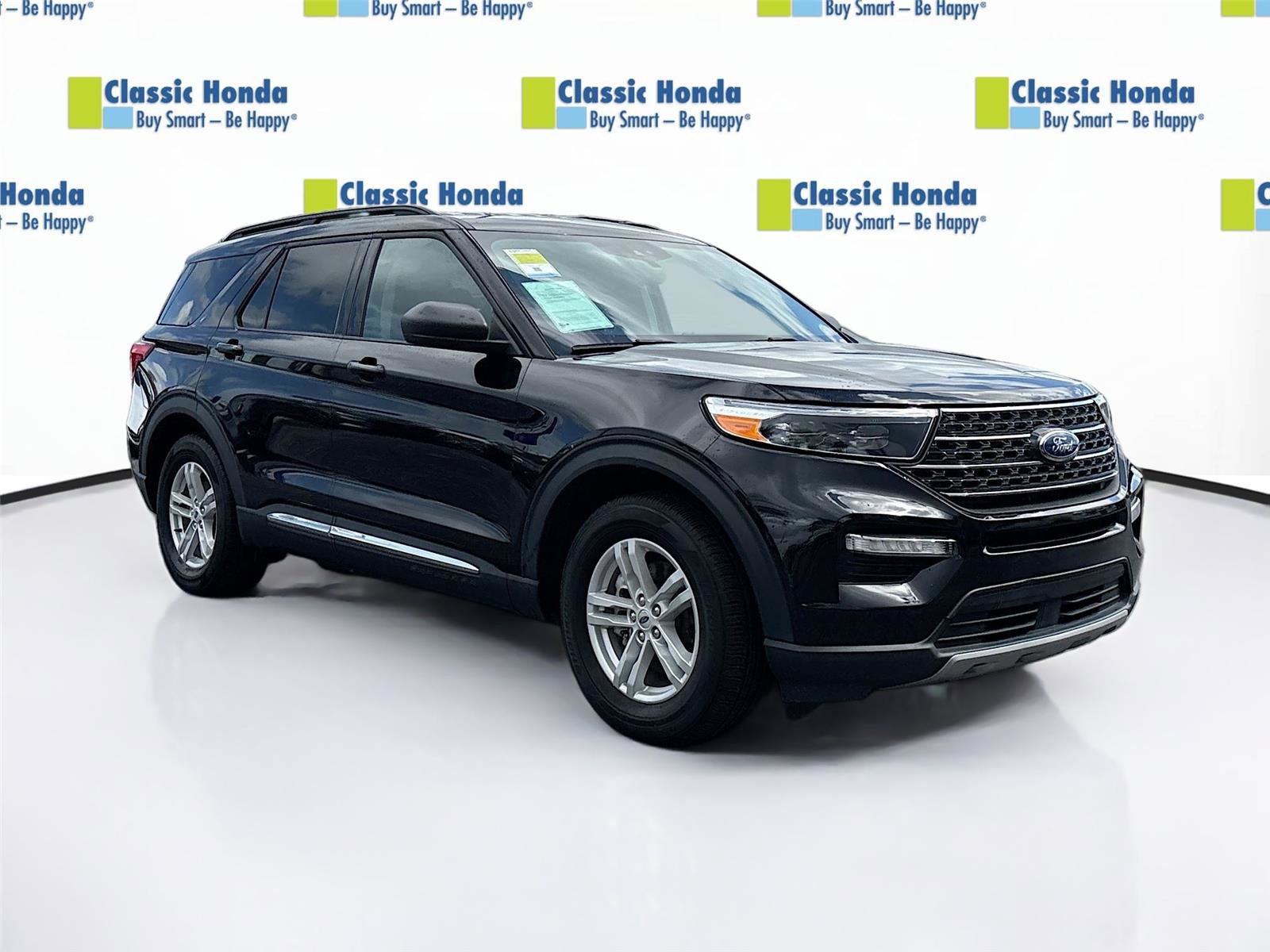 Used 2024 Ford Explorer XLT w/ Equipment Group 202A