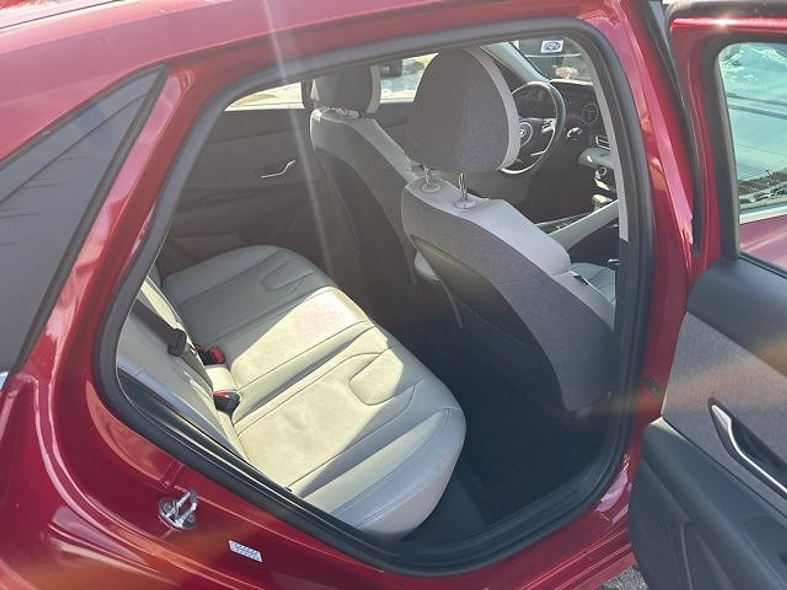 Used 2023 Hyundai Elantra Limited w/ Cargo Package FWD image 19