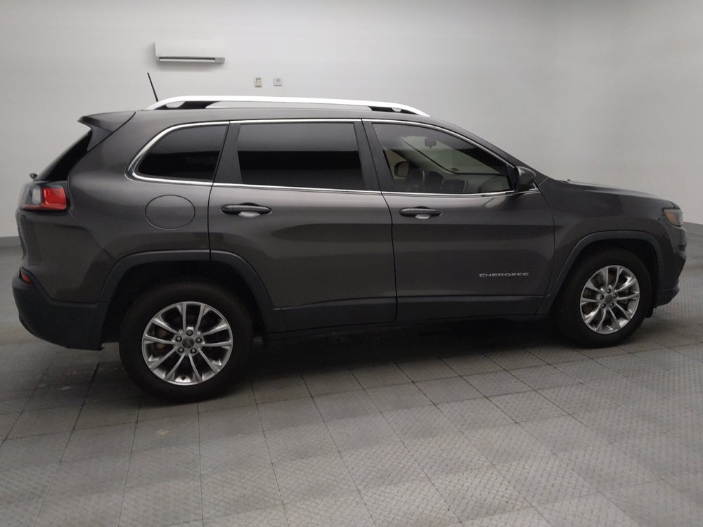 Used 2019 Jeep Cherokee Latitude Plus FWD image 10