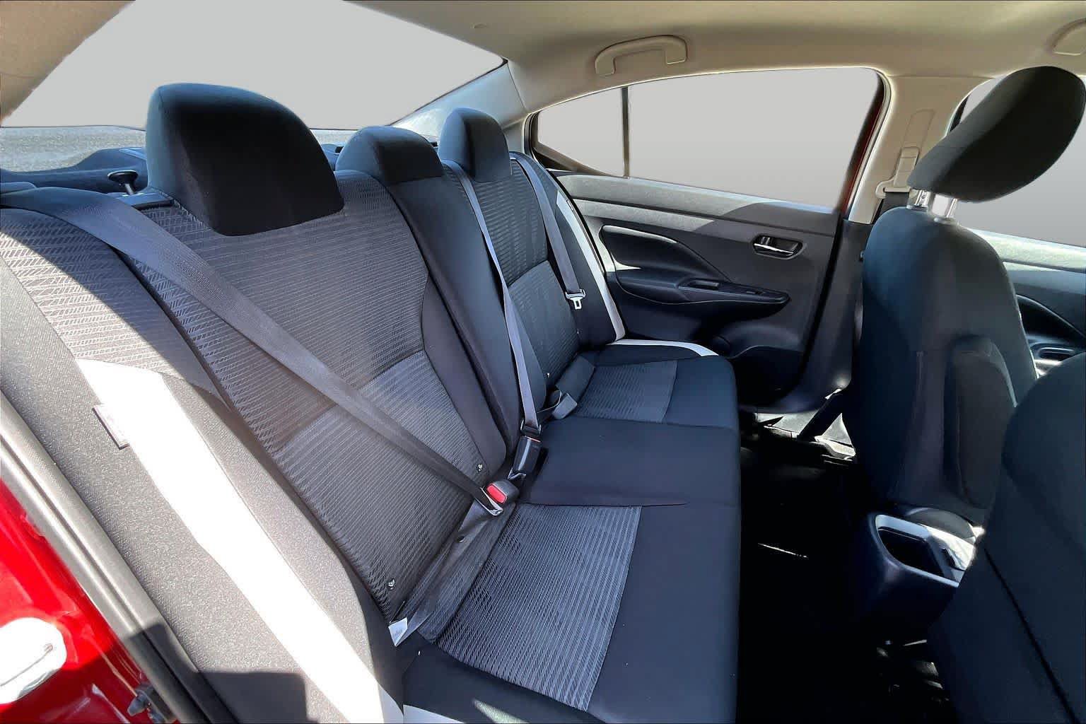 Used 2020 Nissan Versa SV FWD image 17
