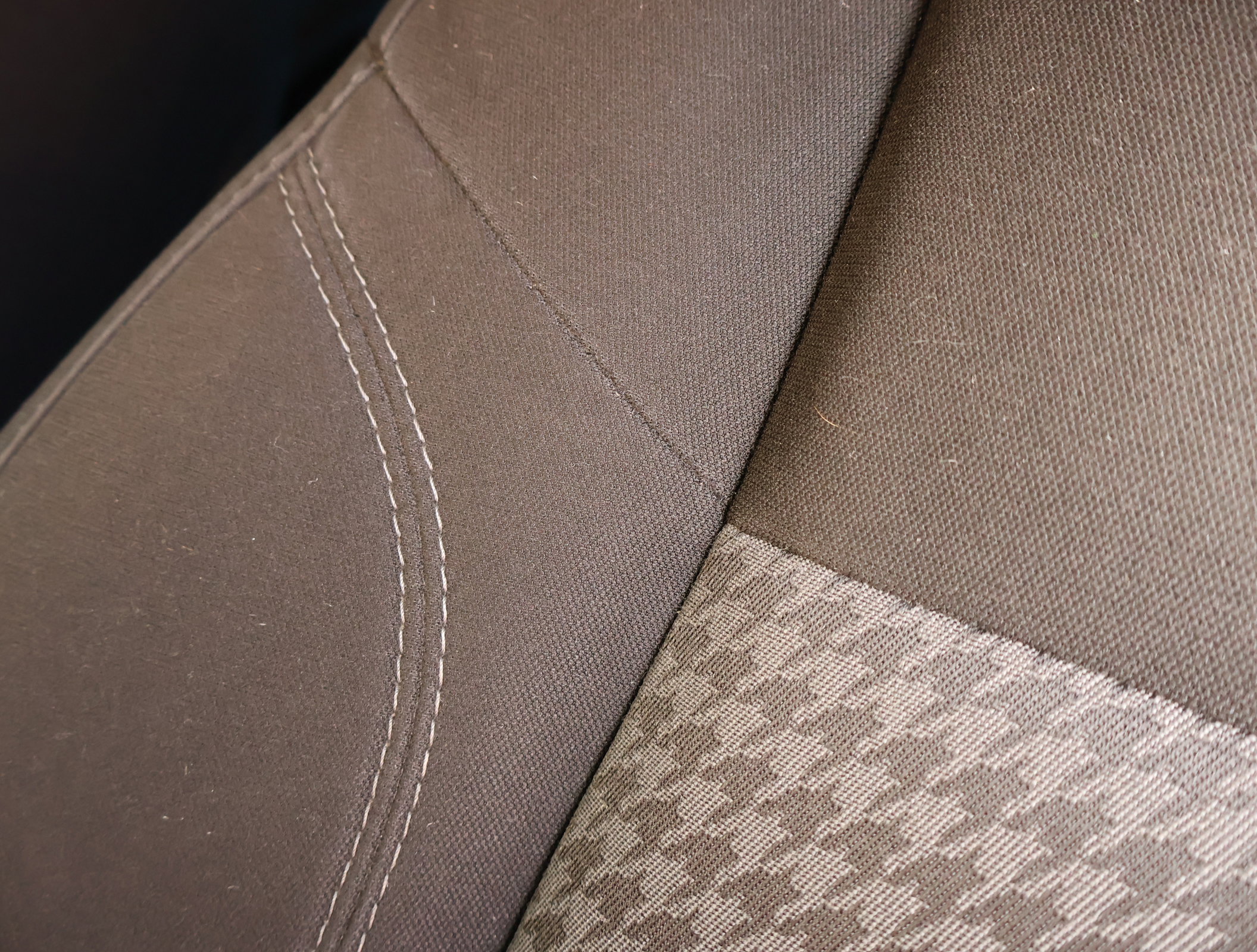 Used 2020 Dodge Challenger SXT w/ Blacktop Package image 8