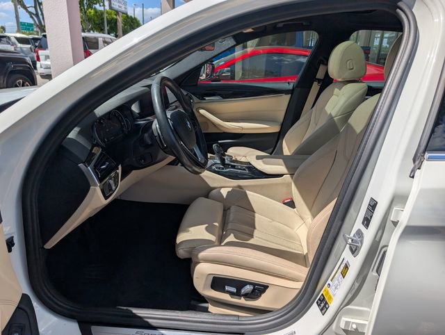 Used 2019 BMW 530i xDrive w/ Convenience Package AWD/4WD image 11
