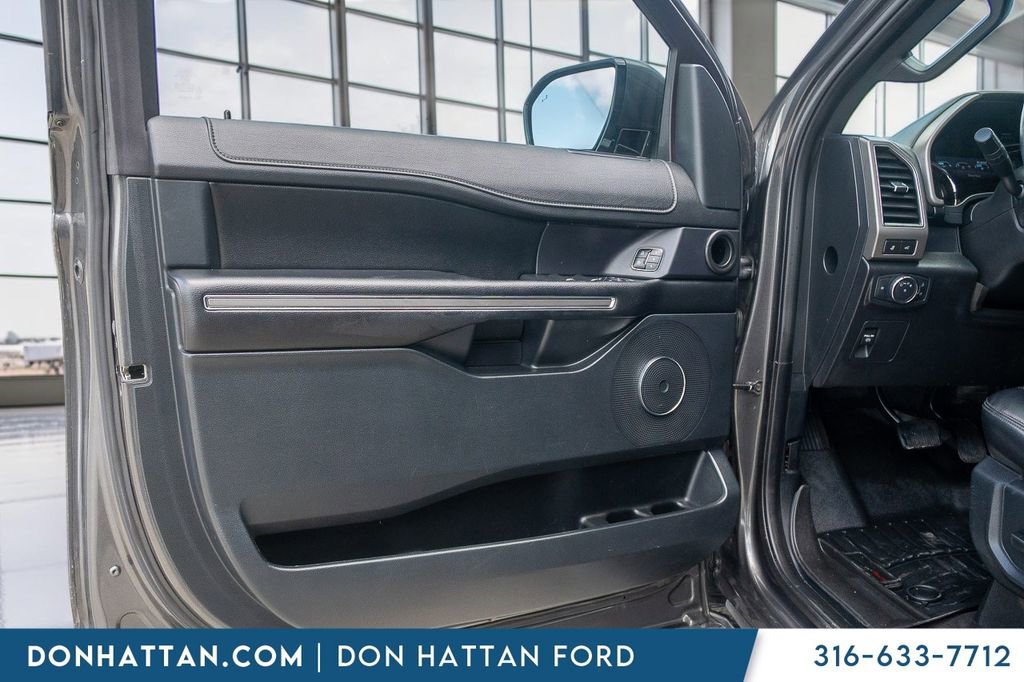 Used 2020 Ford Expedition XLT w/ Equipment Group 202A AWD/4WD image 20