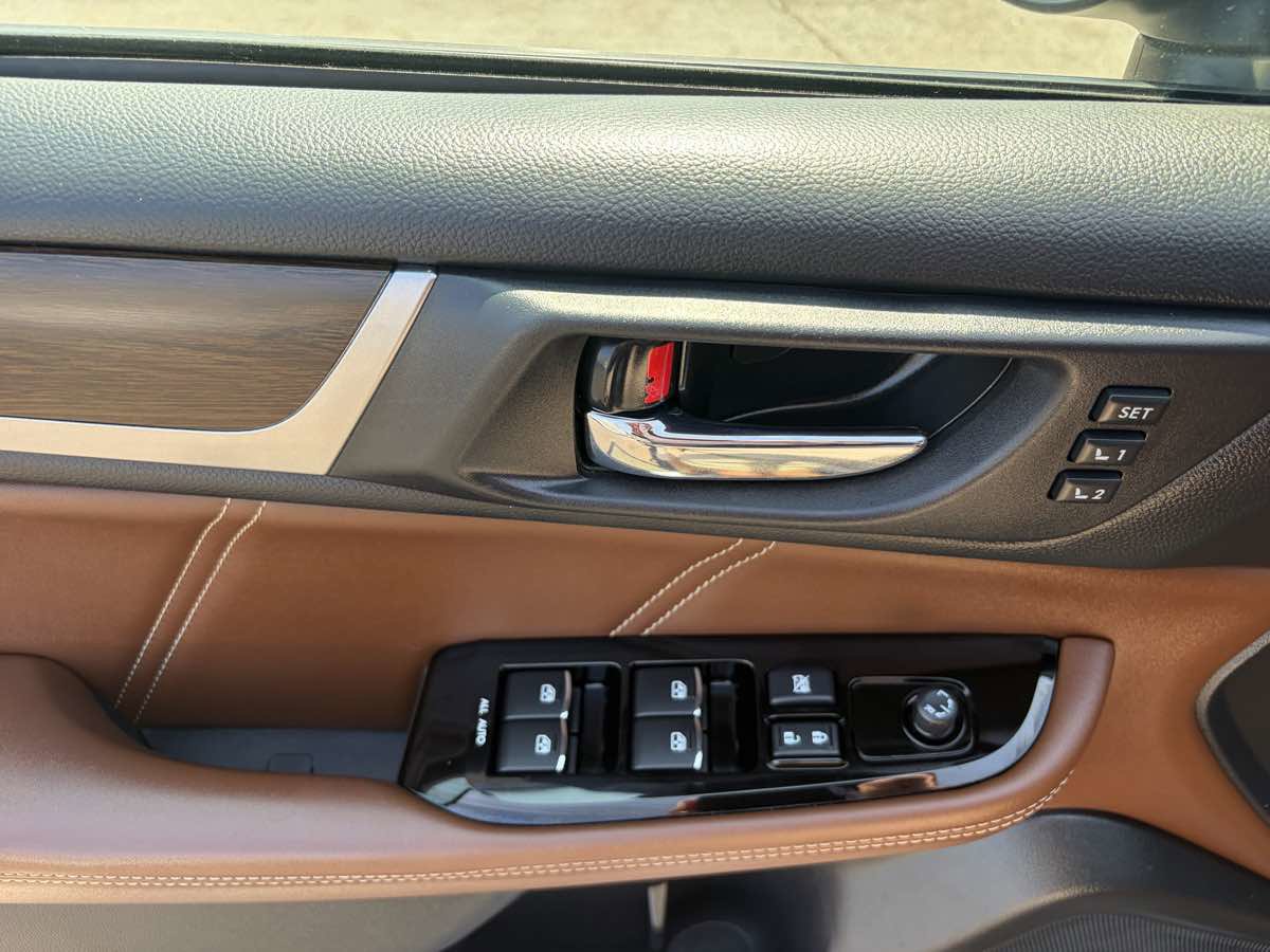 Used 2018 Subaru Outback 2.5i Touring image 17