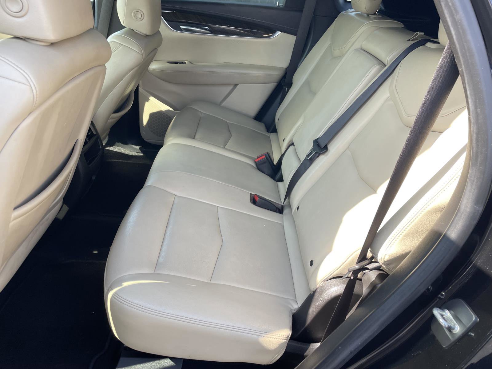 Used 2017 Cadillac XT5 FWD w/ LPO, Wheel Lock Package image 6