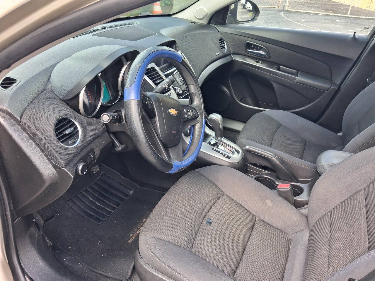 Used 2016 Chevrolet Cruze LT FWD image 10