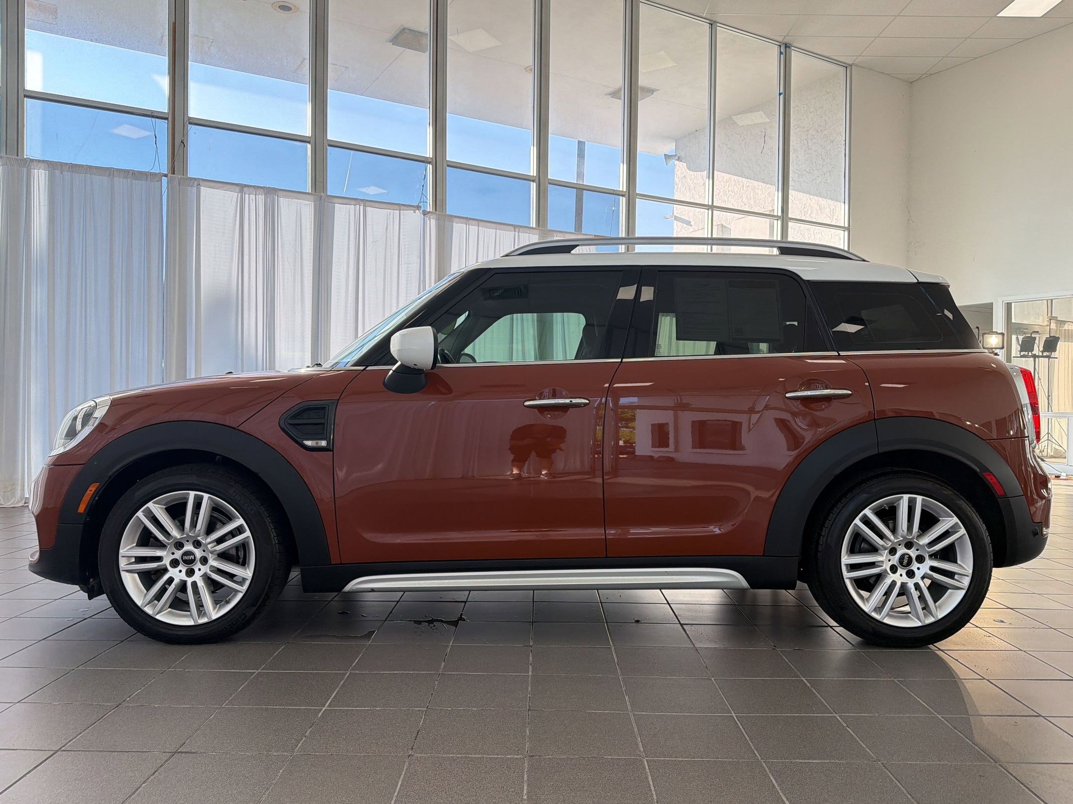 Used 2020 MINI Cooper Countryman image 2