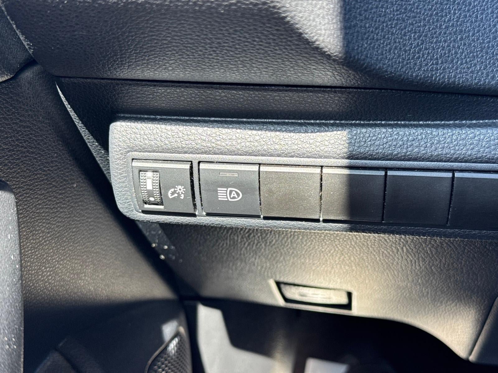 Used 2024 Toyota Corolla LE FWD image 16