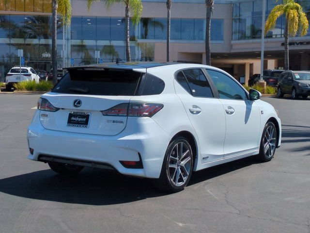 Used 2015 Lexus CT 200h w/ F Sport w/Nuluxe Interior FWD image 5