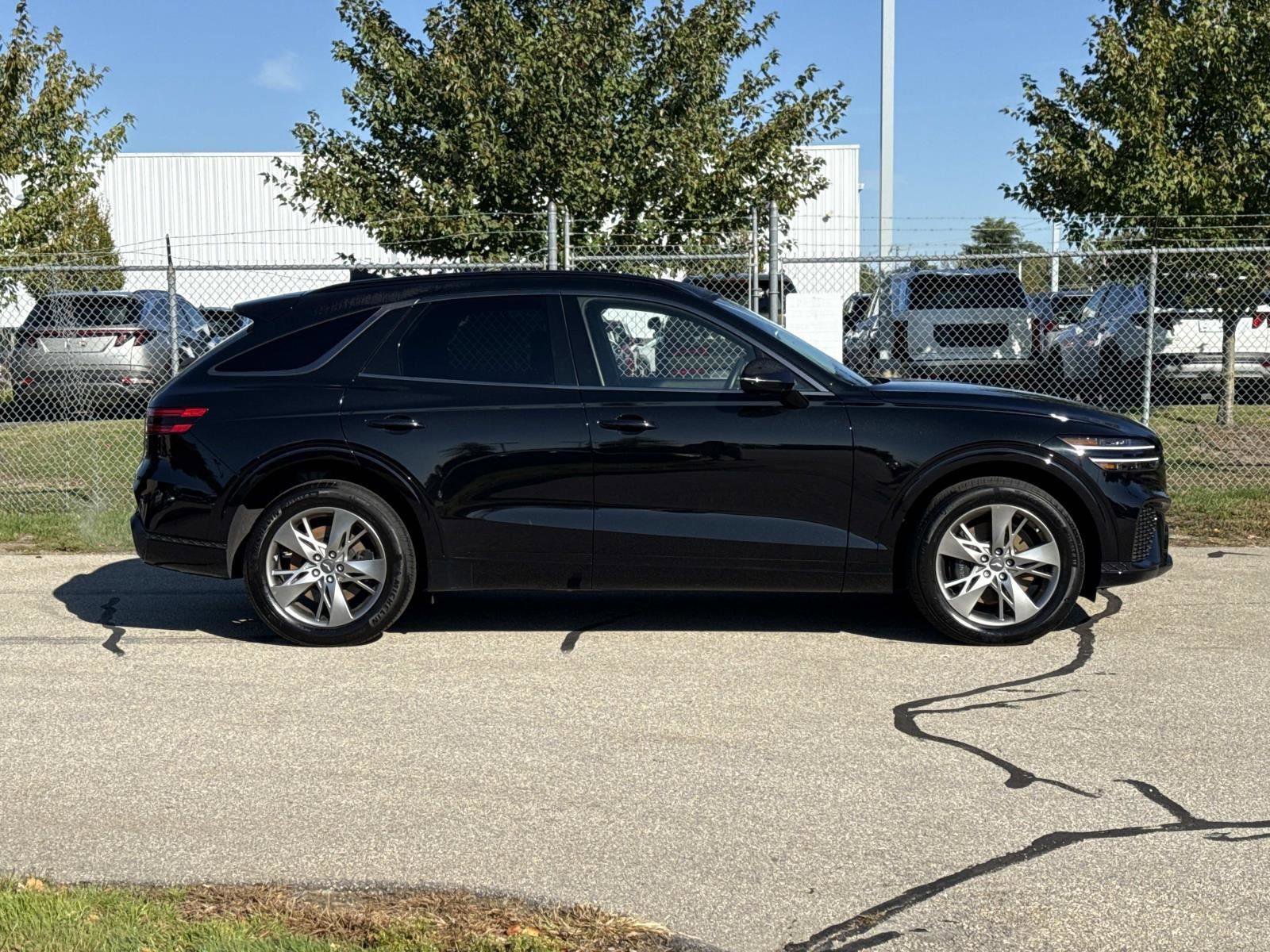 Used 2024 Genesis GV70 3.5T Sport image 4