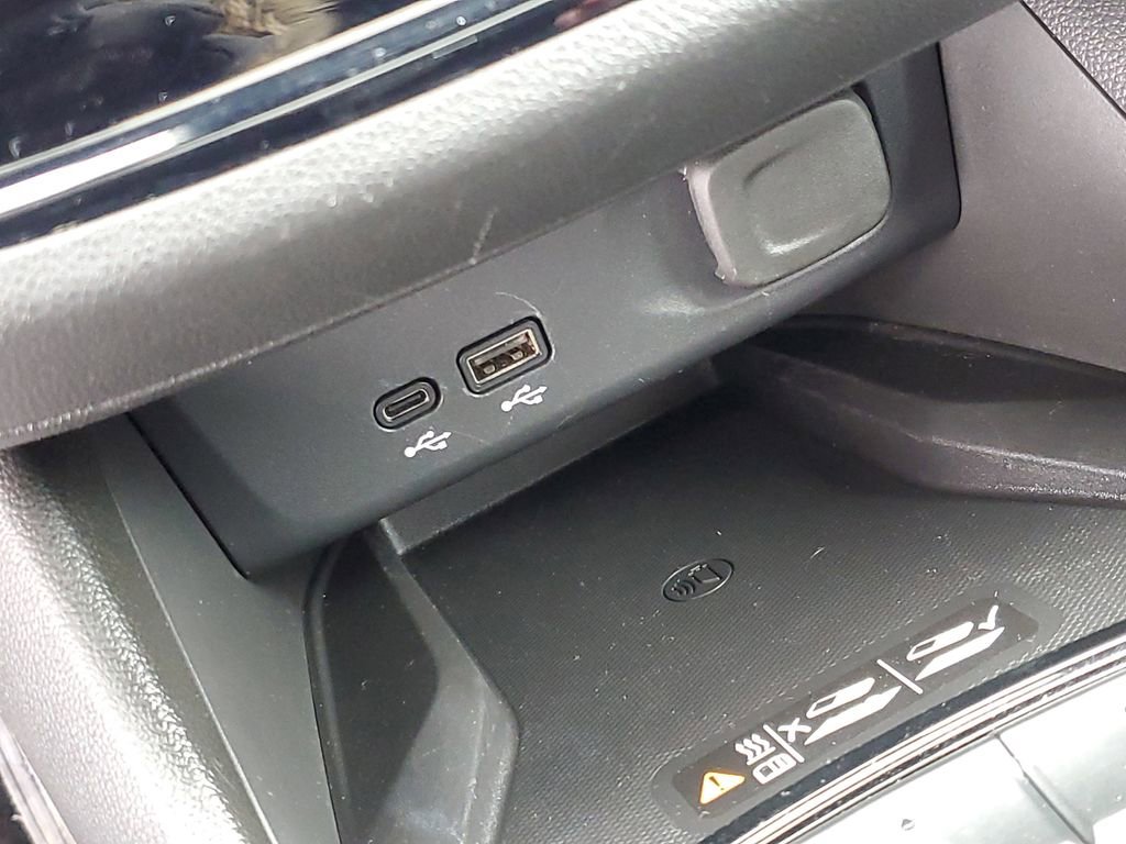 Certified 2025 Buick Envista Avenir image 22