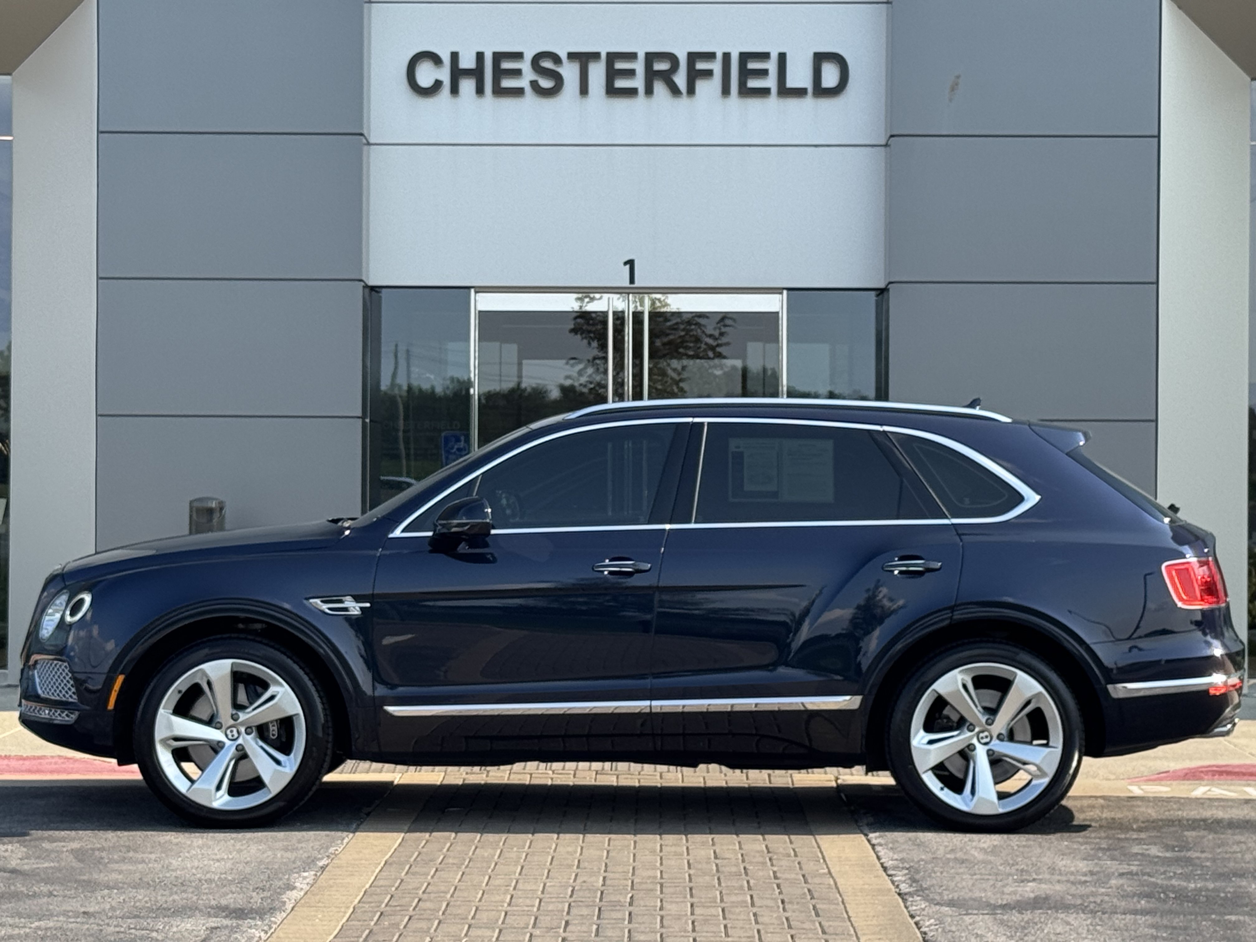 Used 2019 Bentley Bentayga AWD/4WD image 6