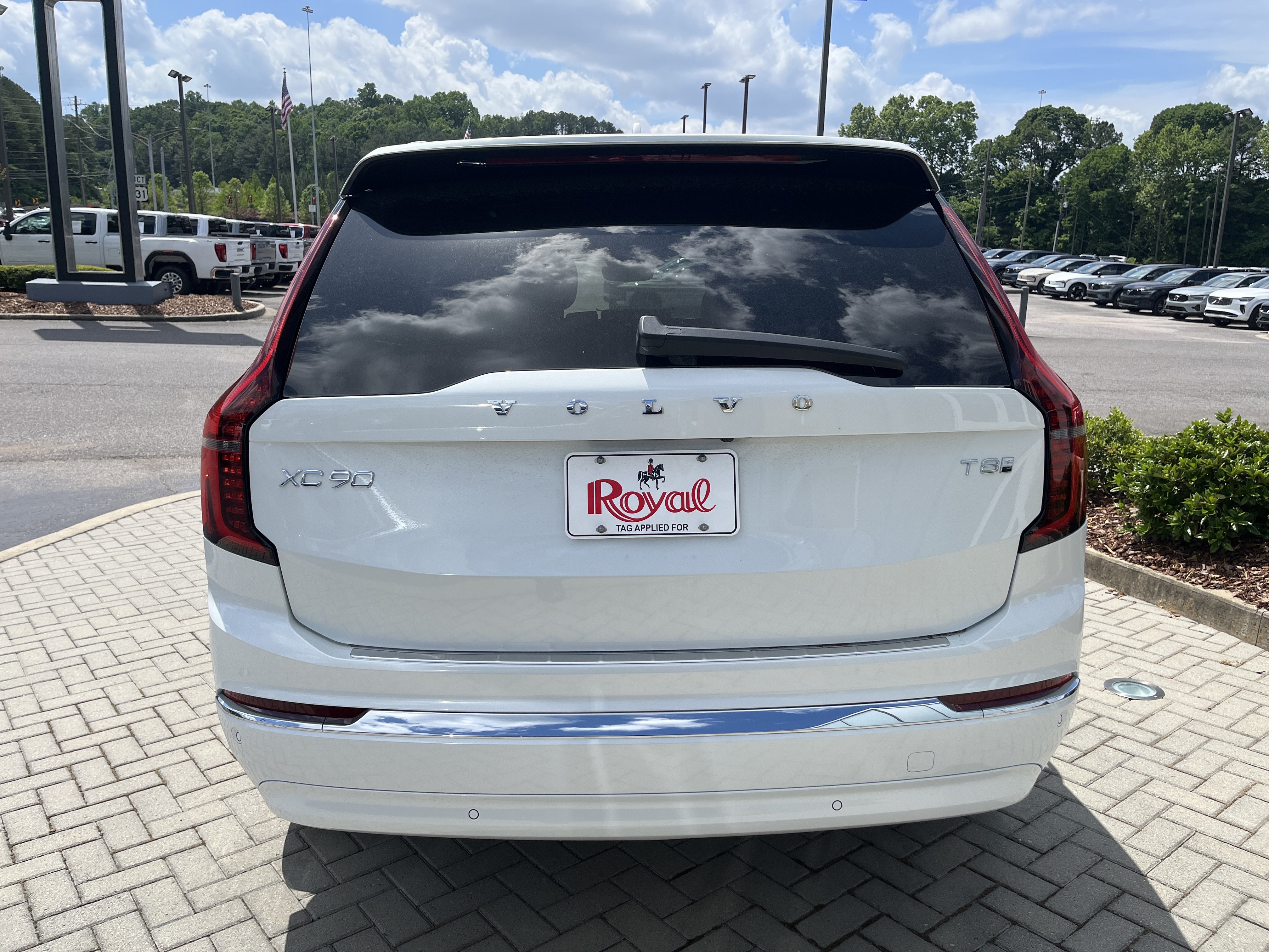 New 2026 Volvo XC90 T8 Ultra w/ Protection Package Premier AWD/4WD image 4