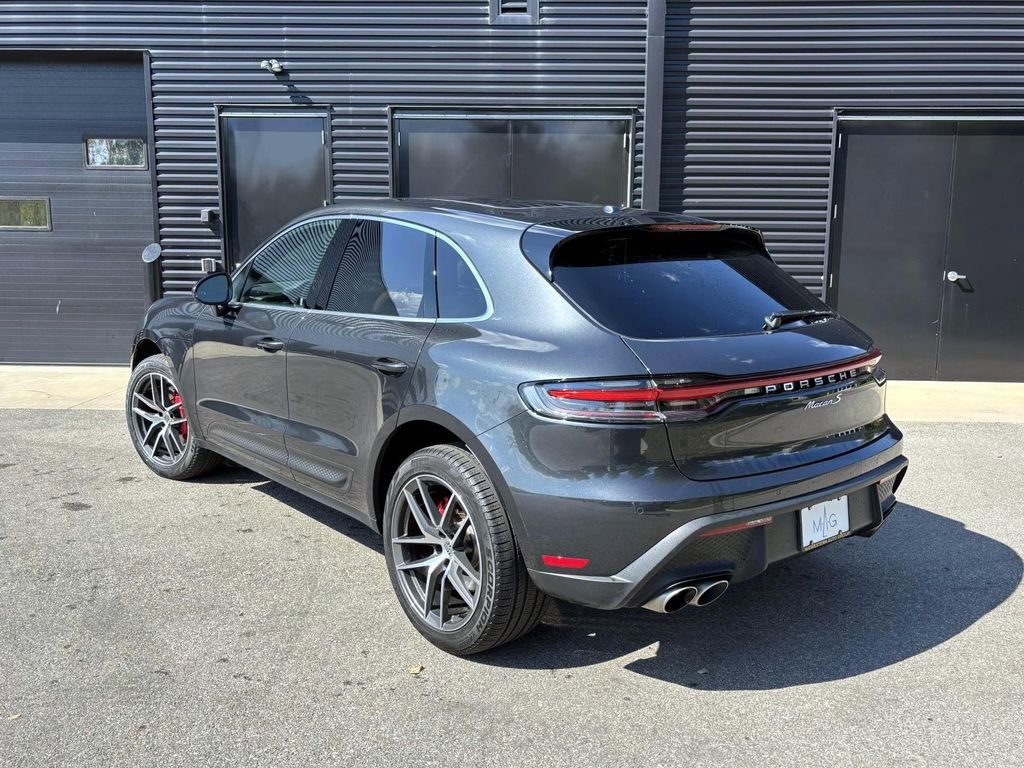 Certified 2022 Porsche Macan S image 3