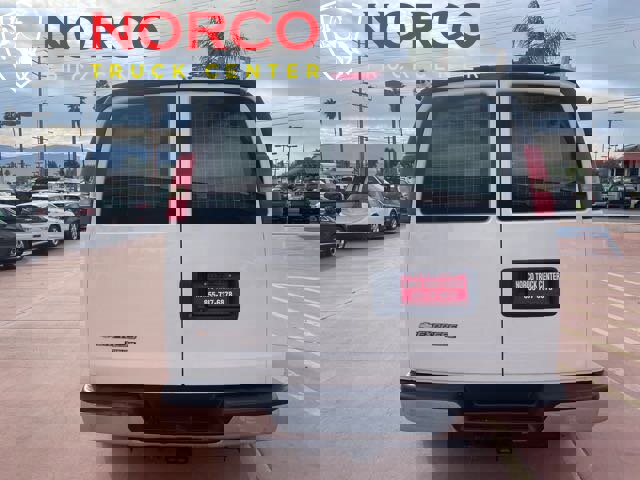 Used 2014 Chevrolet Express 2500 image 7