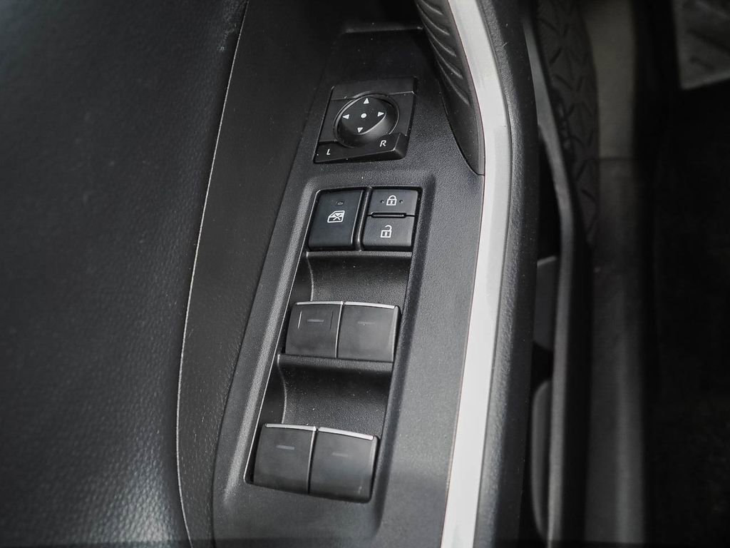 Used 2022 Toyota RAV4 TRD Off-Road AWD/4WD image 27