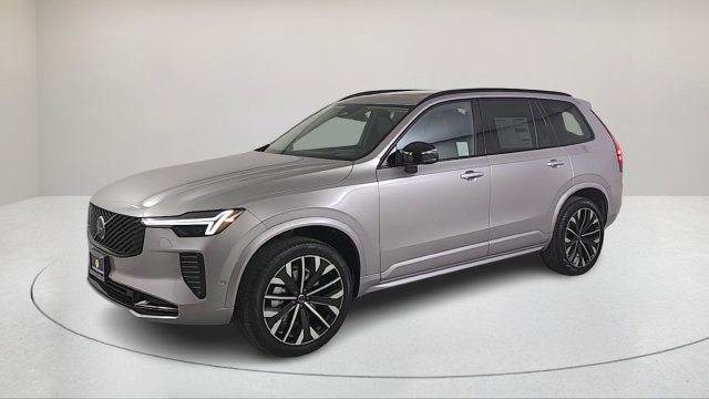 Used 2026 Volvo XC90 B6 Ultra w/ Protection Package AWD/4WD image 8