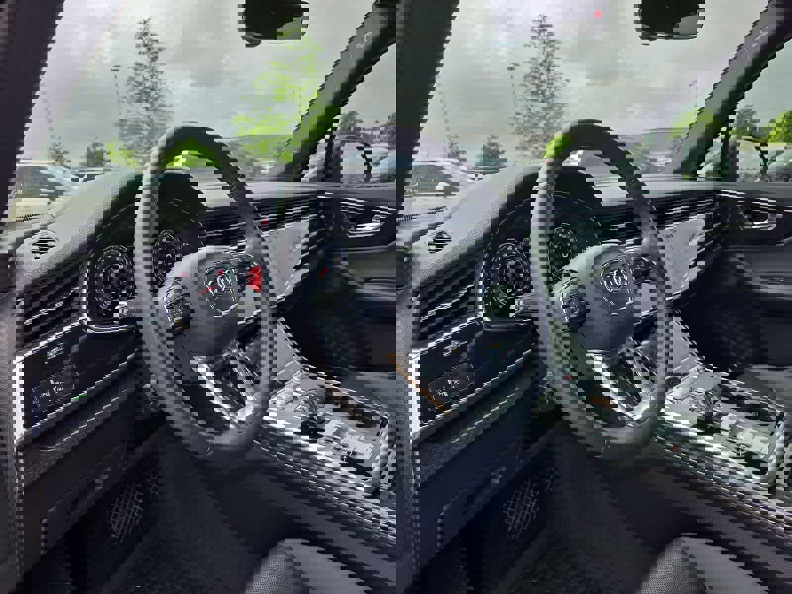 Used 2021 Audi Q7 3.0T Prestige w/ Prestige Package image 2