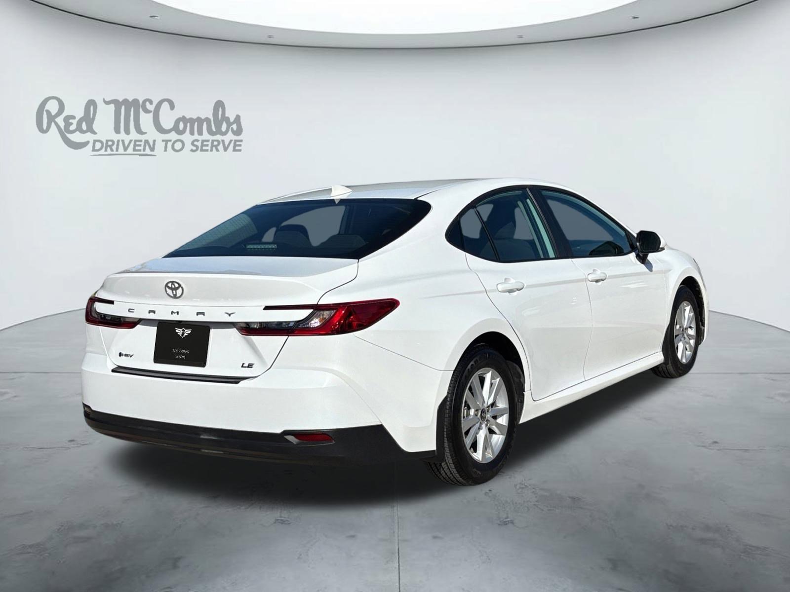 Used 2025 Toyota Camry LE image 5
