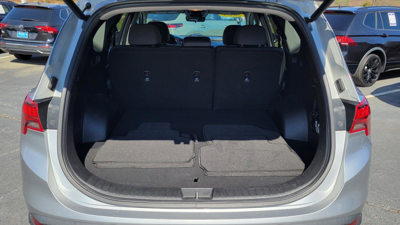 Used 2023 Hyundai Santa Fe SEL w/ Winter Weather Package image 42