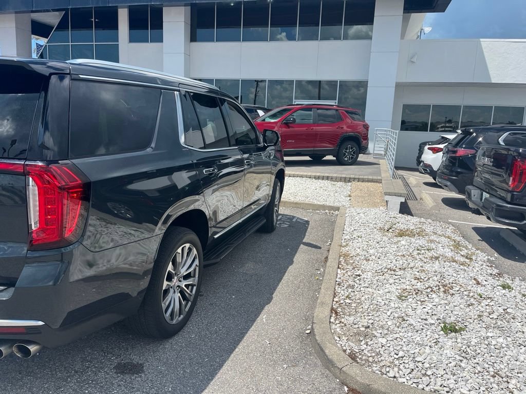 Used 2021 GMC Yukon Denali AWD/4WD image 4