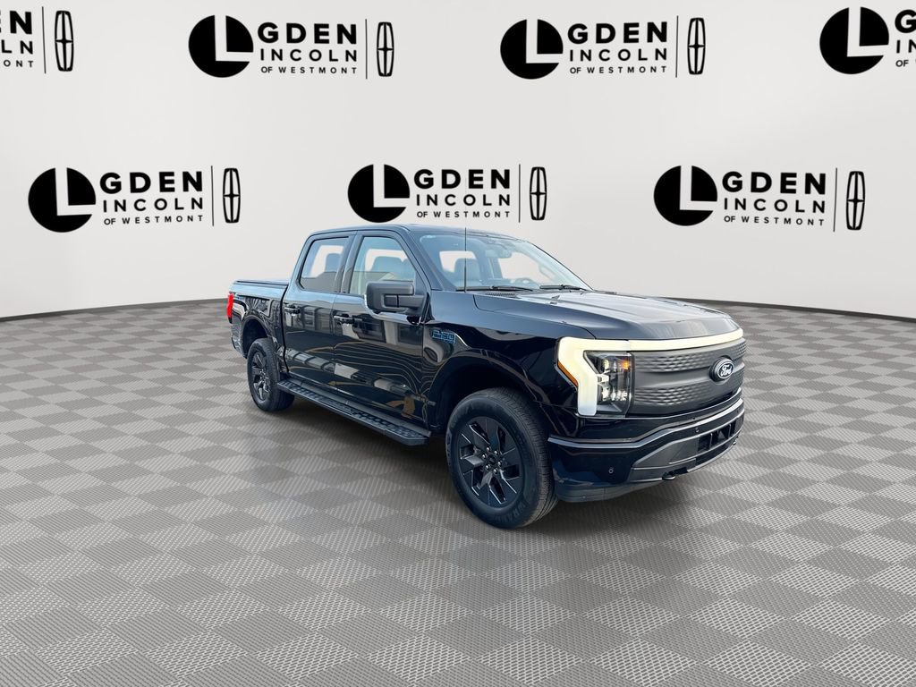 Used 2025 Ford F150 Lightning Flash image 2