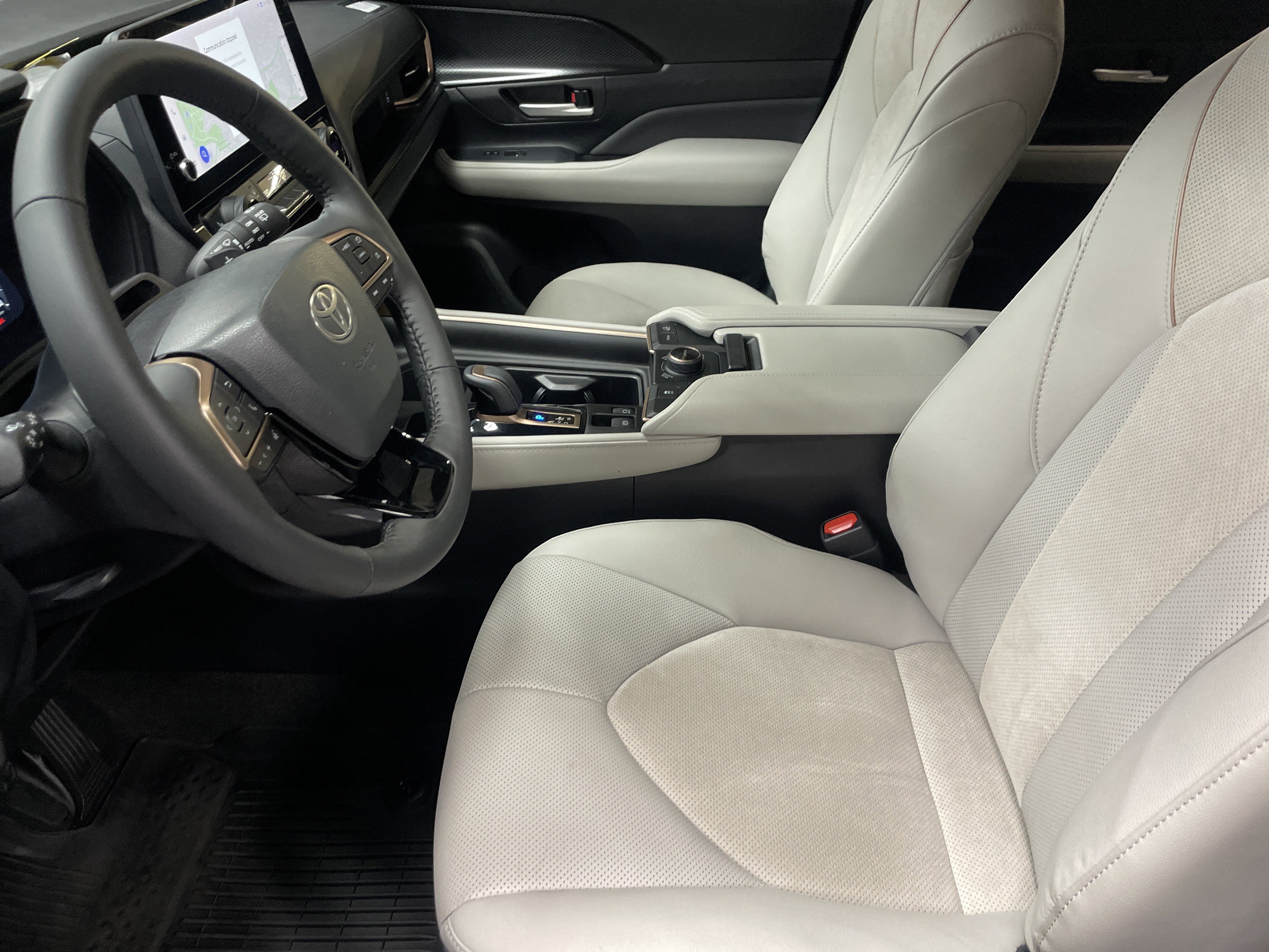 Used 2026 Toyota Grand Highlander AWD Hybrid image 16
