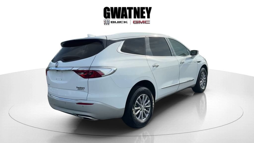 Used 2024 Buick Enclave Essence FWD image 3