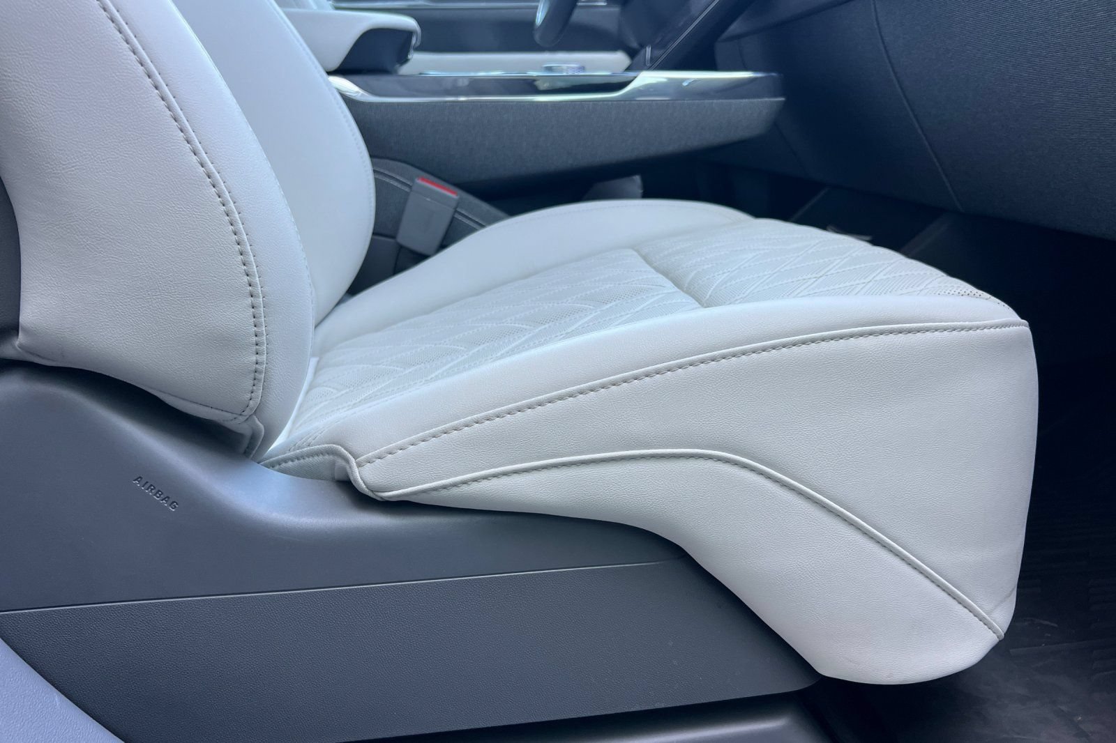 Used 2026 Cadillac Escalade IQ Luxury 1 w/ LPO, Floor Liner Package AWD/4WD image 23