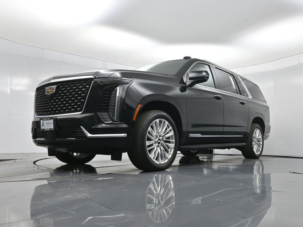 Used 2025 Cadillac Escalade ESV Premium Luxury image 36