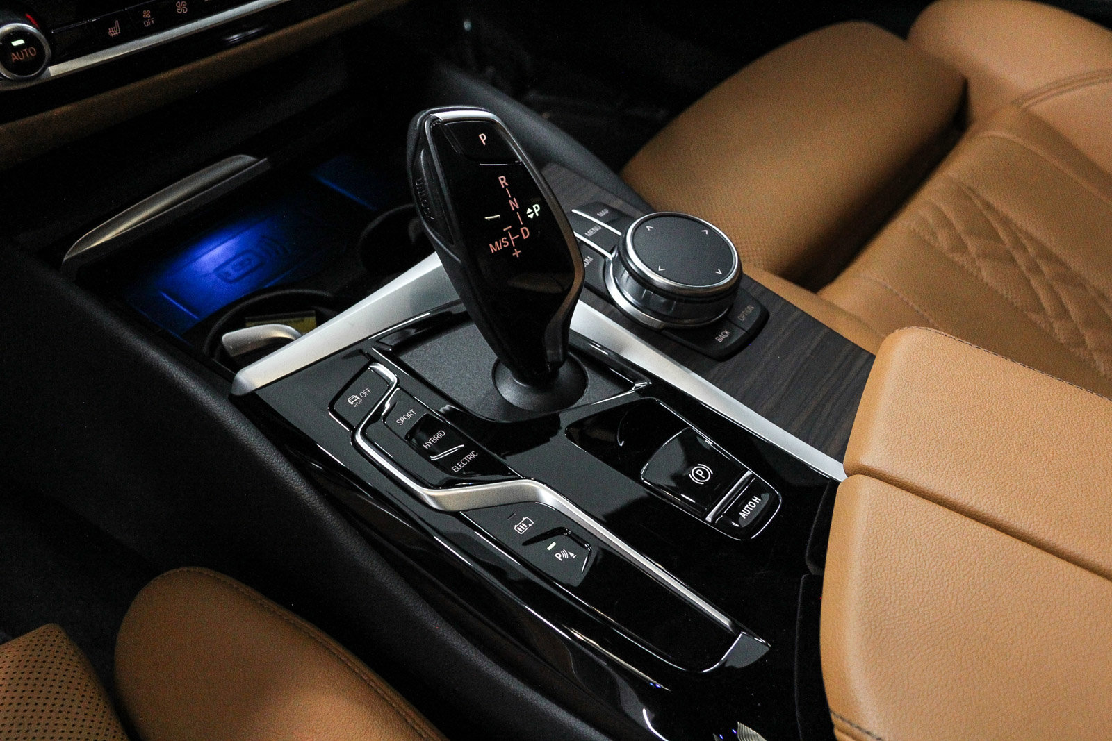 Certified 2023 BMW 530e 530e w/ Premium Package image 20