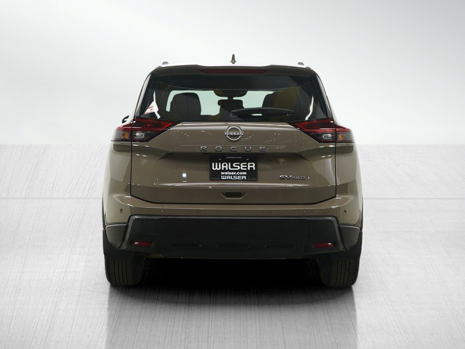 Used 2024 Nissan Rogue SV w/ SV Premium Package image 4