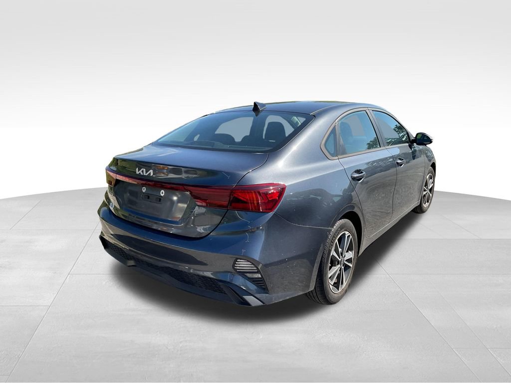 Used 2023 Kia Forte LXS w/ LXS Technology Package FWD image 9