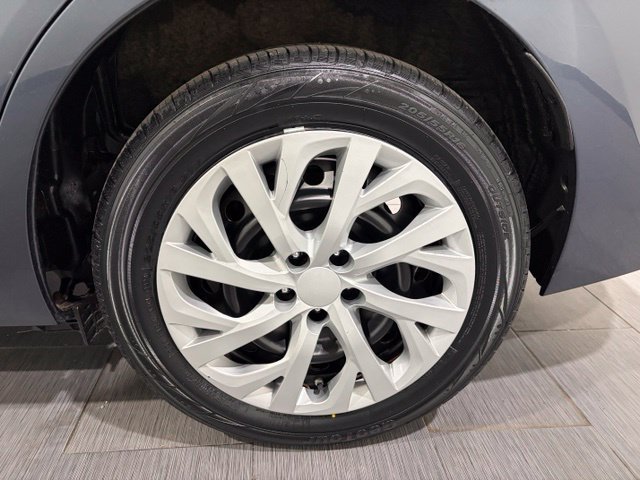 Used 2018 Toyota Corolla LE FWD image 23